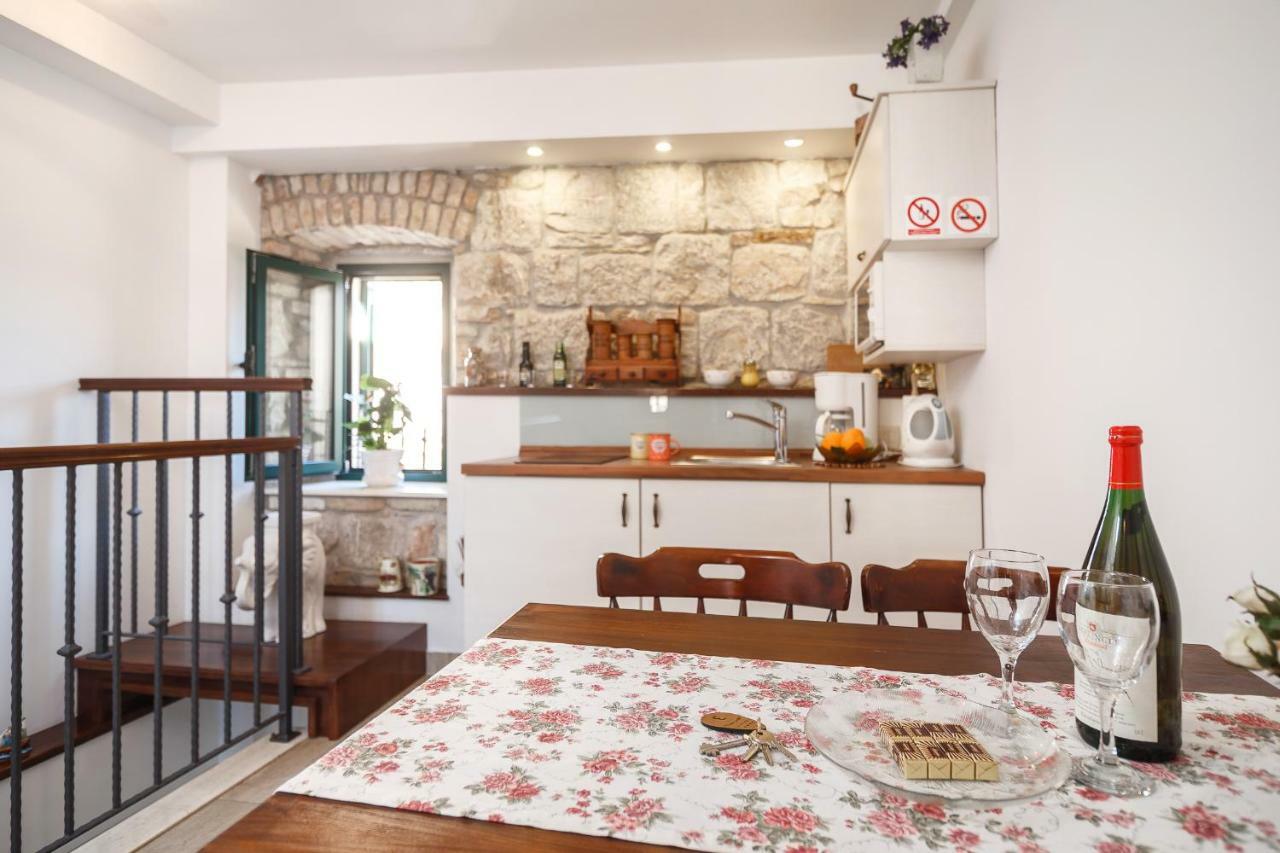 Cambi Apartment Split